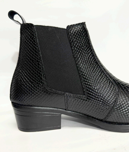 Royal Crest – 100% Genuine Leather Textured Chelsea Boots